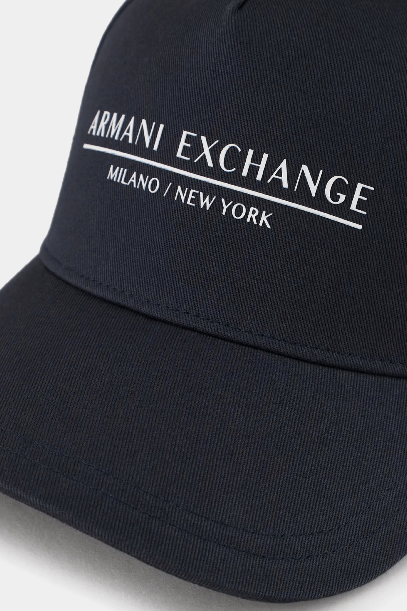 Темно-синя кепка Armani Exchange